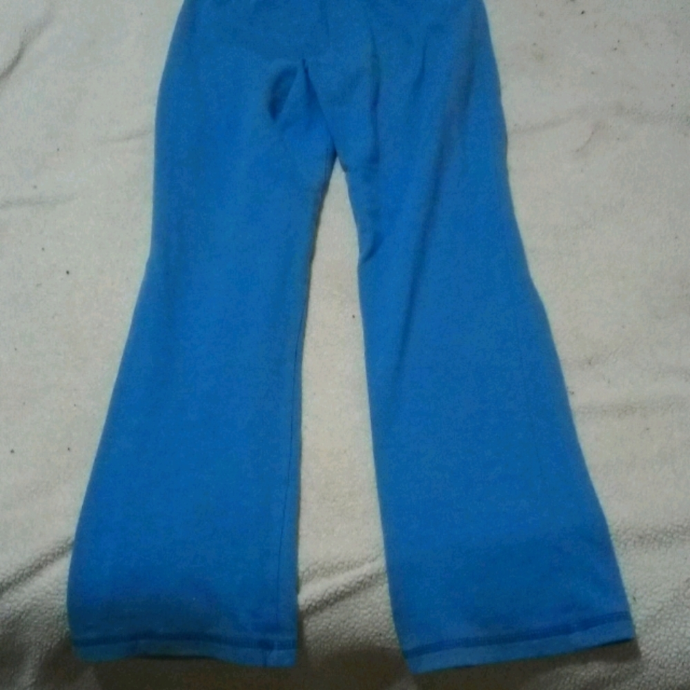 Sweats - Picture 2 of 3